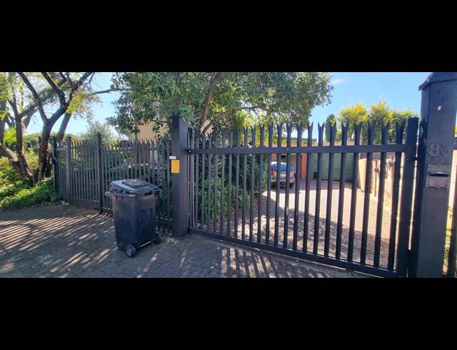 4 BEDROOM HOUSE FOR SALE IN DORINGKLOOF